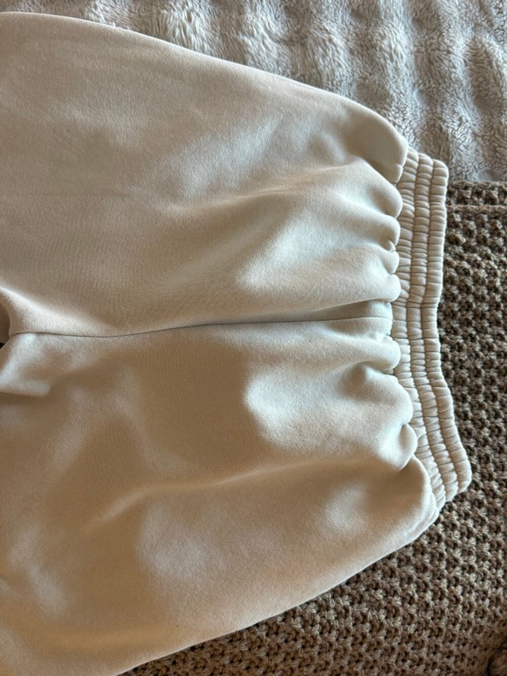 Comfrt Cream Wide-Leg Sweatpants – Size M - Picture 2 of 6